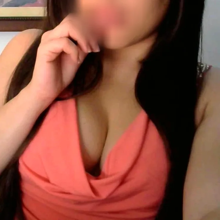 Denise, 32