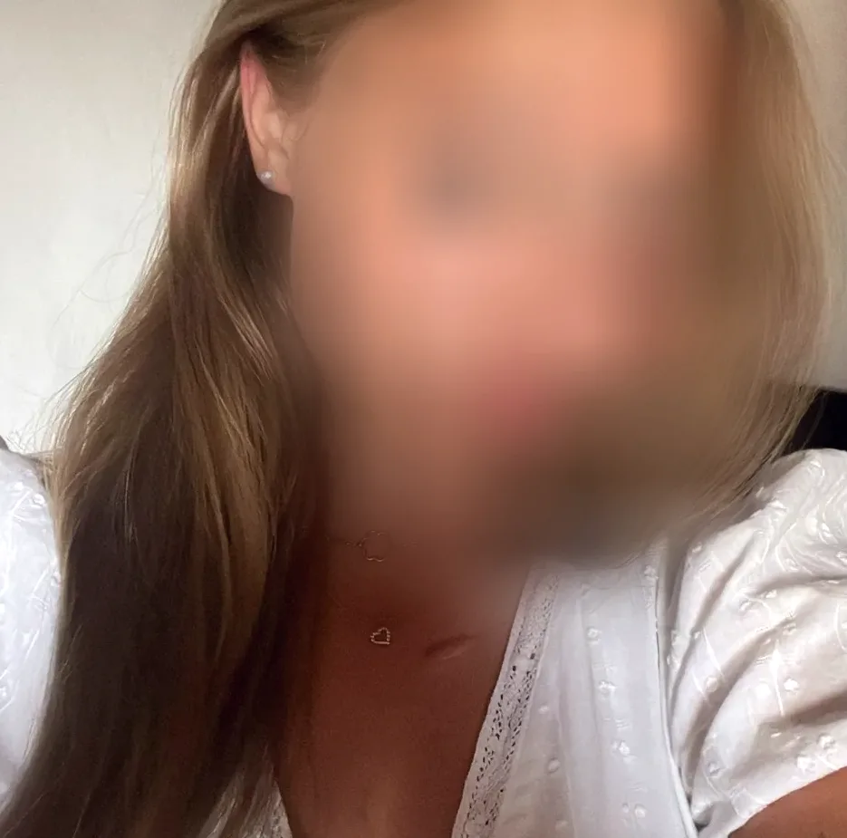 Fiona, 19
