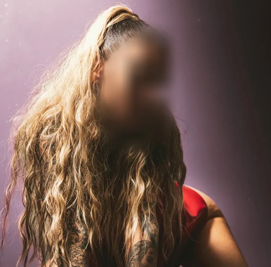 Isabell, 38